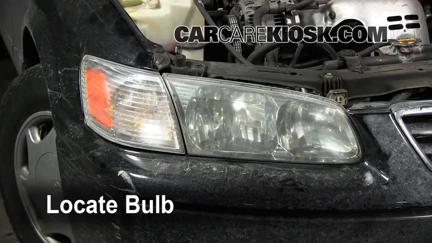 2000 Toyota Camry CE 2.2L 4 Cyl. Luces Faro delantero (reemplazar foco)